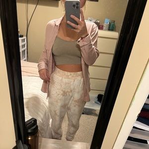 American Eagle Ahh-mazingly-soft light pink button down shirt